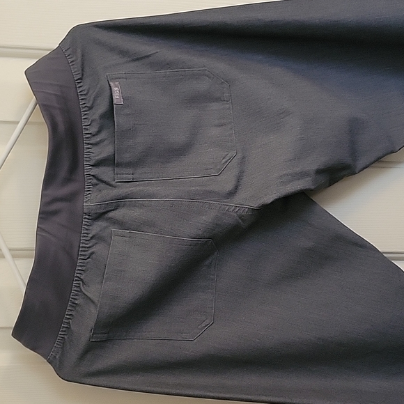 Figs Scrub Set - Picture 6 of 7